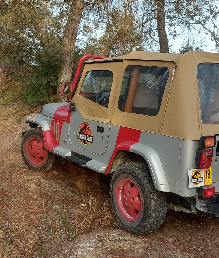 Coches de alquiler - Alquiler – Jeep Jurassic Park - Galería 3