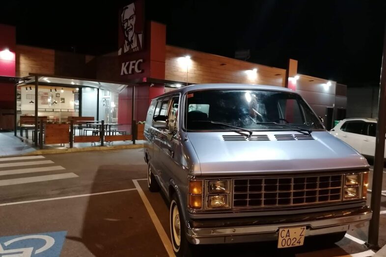 Dodge - DODGE RAM VAN B150 1985