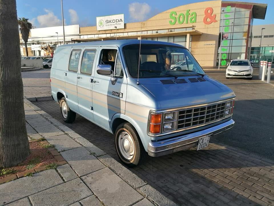 Dodge - DODGE RAM VAN B150 1985 - Galería 4