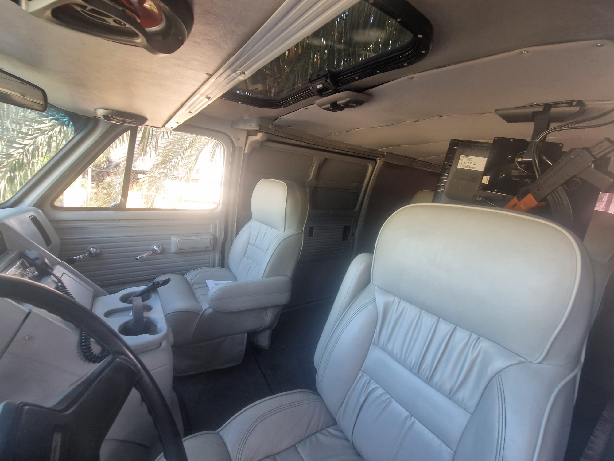 Coches de alquiler - THE A TEAM VAN - Galería 6