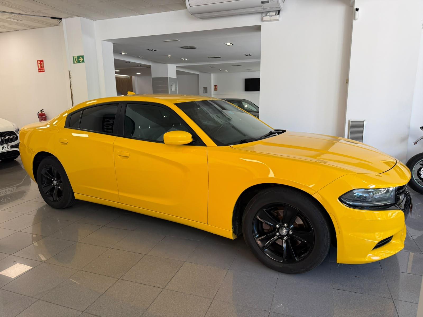 Charger - Dodge Charger SXT Plus 3.6 V6 2018 - Galería 1